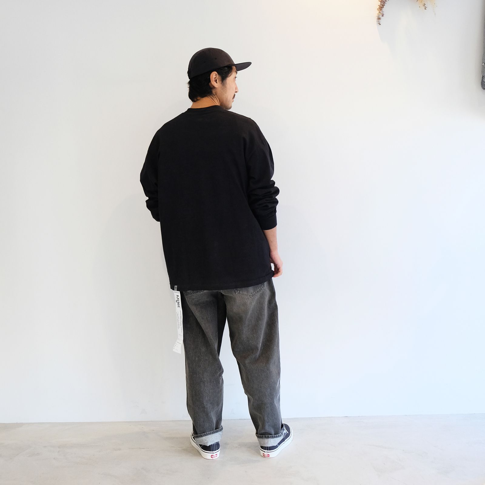 【2023.10.25(wed) 】オールブラックを良い具合の野暮ったさで
