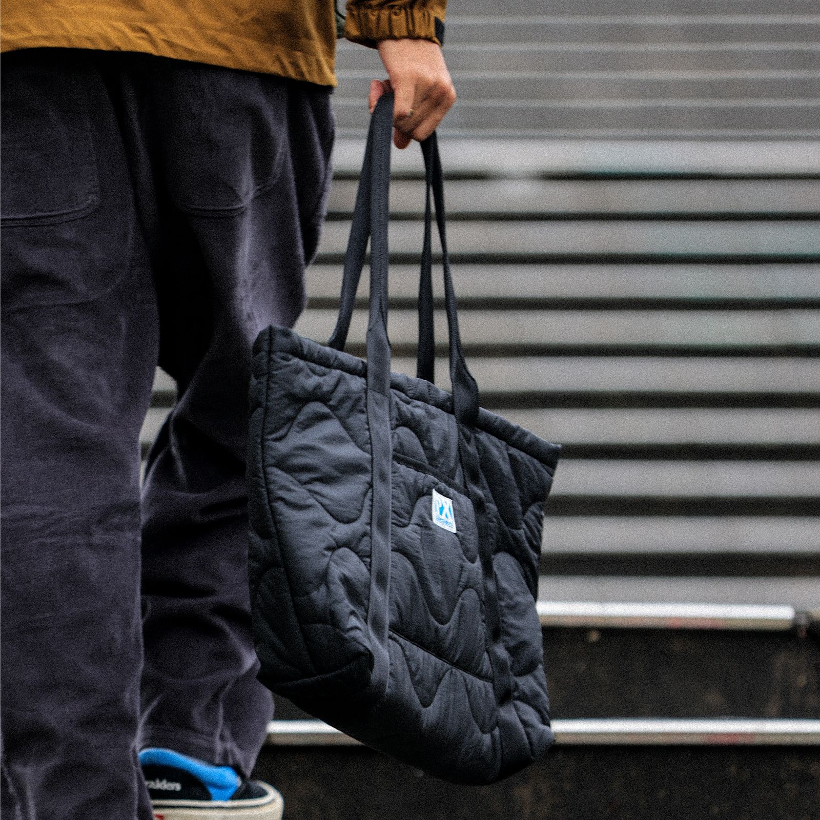 【ラスト1点】liberaiders px quilted tote / ブラック