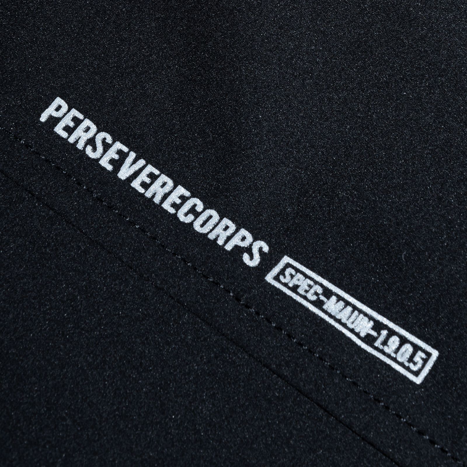 multi-season functional jacket / ブラック