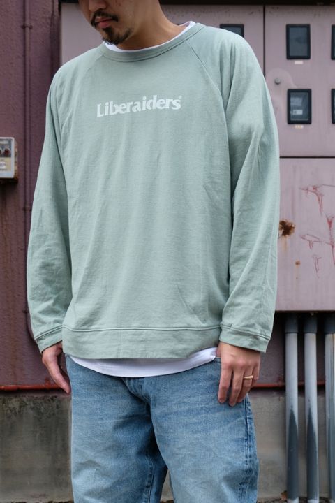 ナチュラルでキレイな配色で楽しむ秋のロンTEEスタイル
