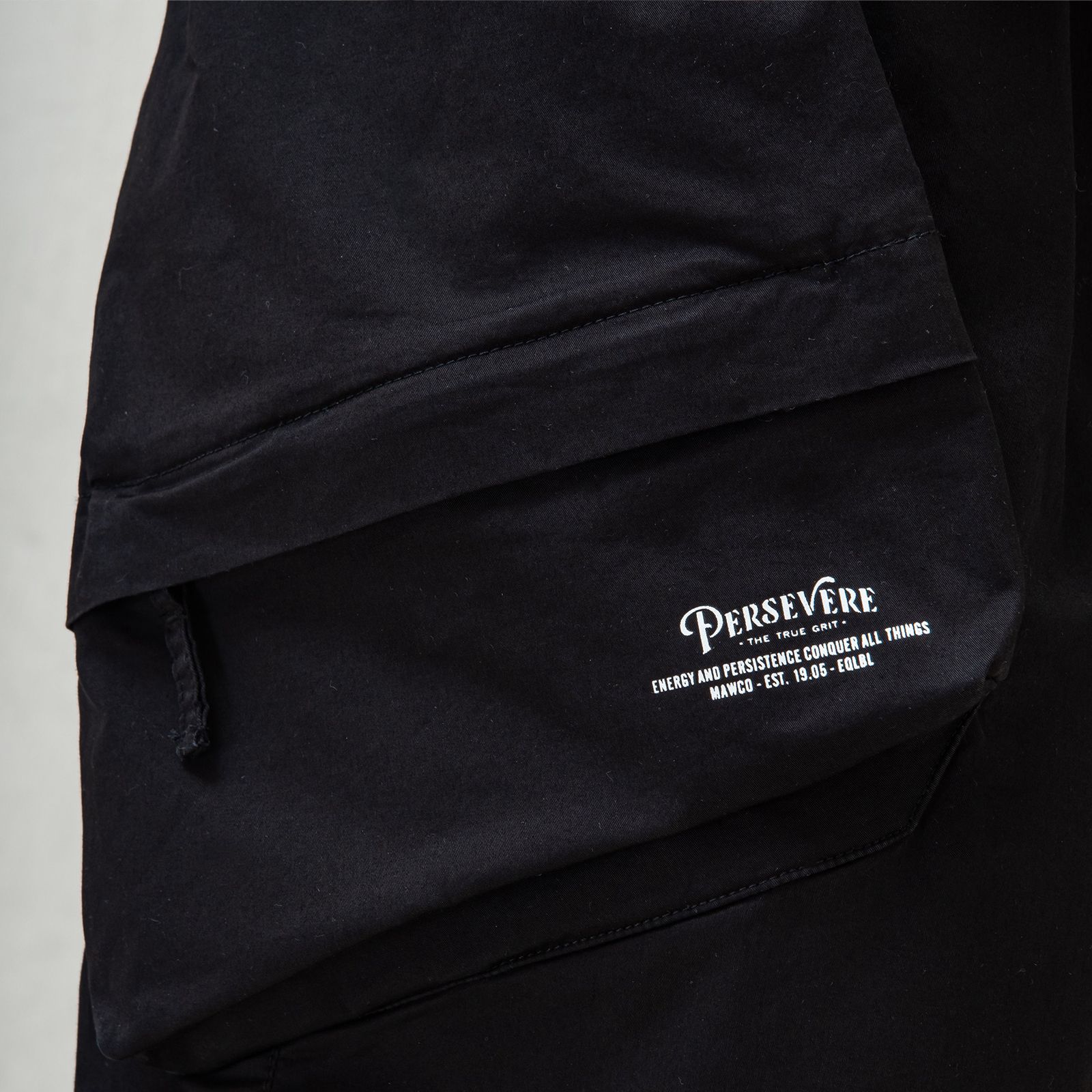 【ラスト1点 M 】washed multi-pocket cargo shorts / ブラック