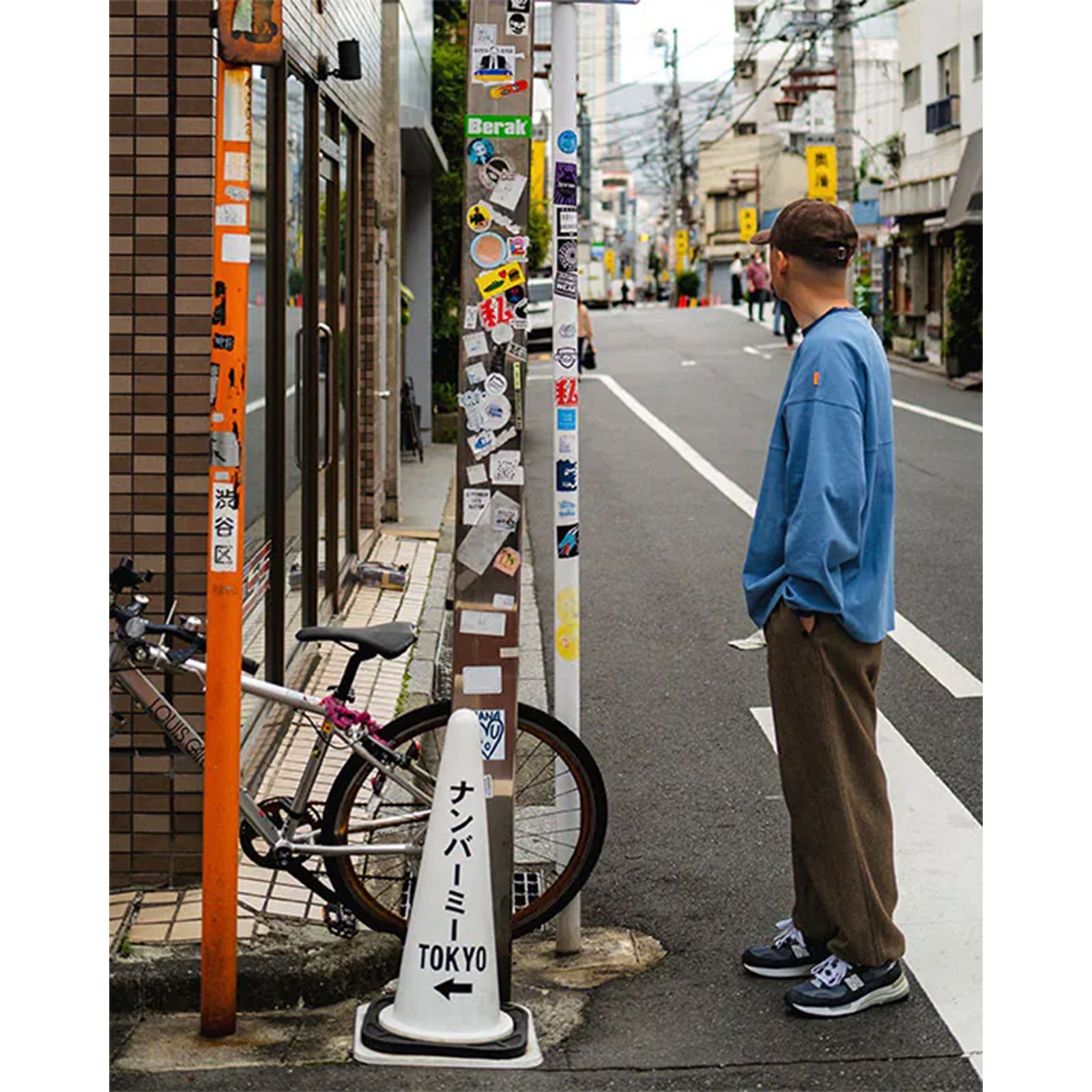 【ラスト1点 4 】BASIC L/S TEE WITH CONTRASTING RIBBED TRIMS / ブルー