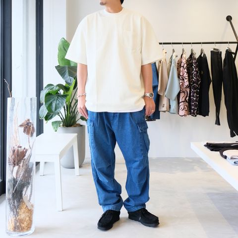 シンプルな着こなしだからこそアイテム選びって凄く大事