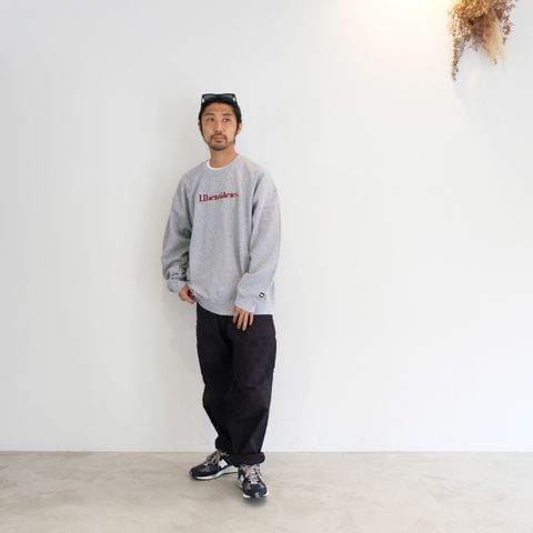 リベレイダースのアイテムでまとめたストリートカジュアルコーデ