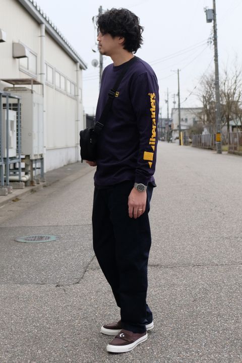 ストリート鉄板の着こなしをオトナっぽくスタイリッシュに