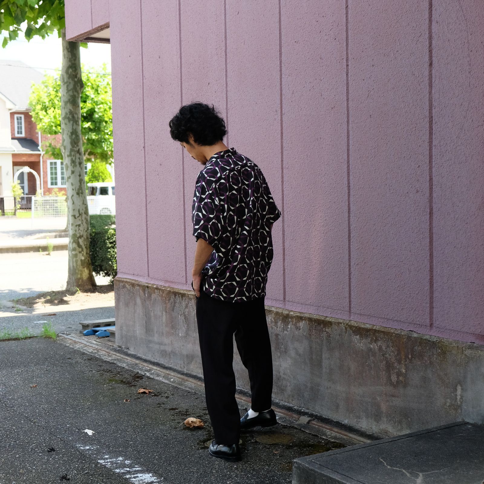 【2023.7.16(Sun) 】大人の男好みな不良っぽさを品良く着こなす夏の柄シャツコーデ