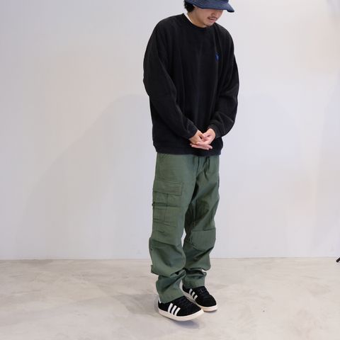 シンプルだけどリベレイダースらしさをしっかりと表現したトレーナースタイル