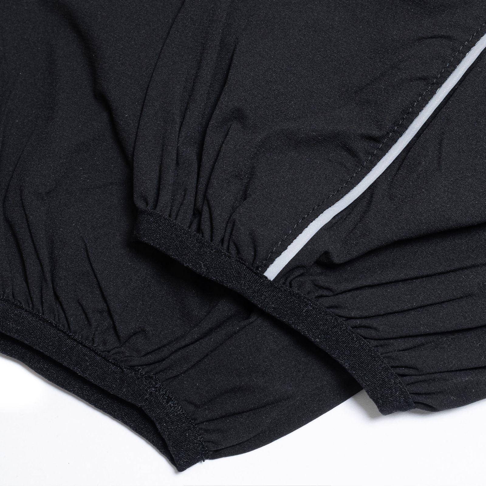 multi-season functional jacket / ブラック