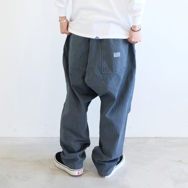 170cm 58kg : 着用サイズ 30(S)
