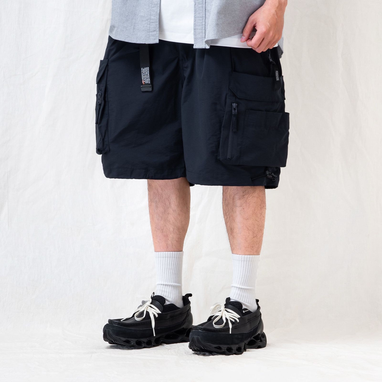 【ラスト1点 L 】water-repellent functional cargo shorts / ブルーブラック