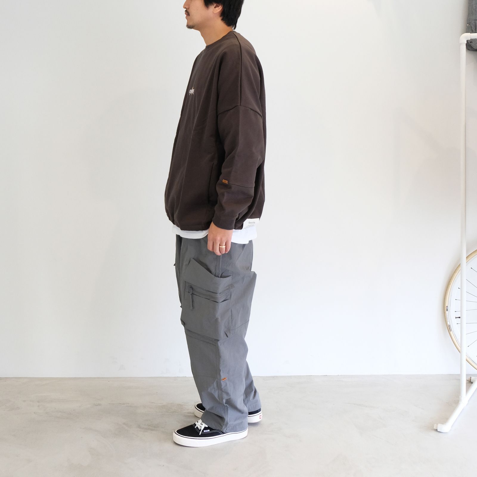 秋のオールグレーコーデ