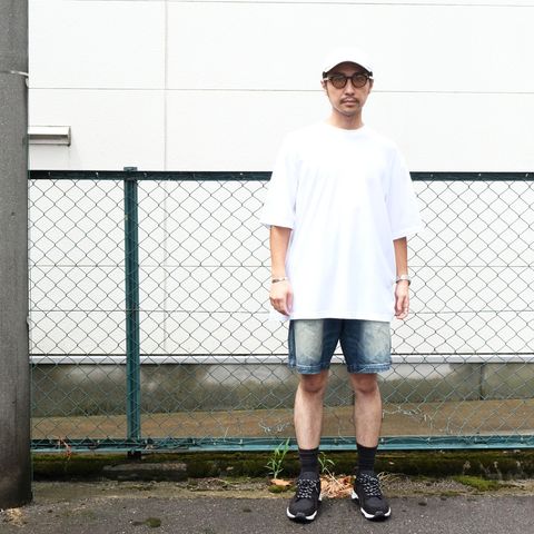 大人に勧めたいデニムショーツの着こなし