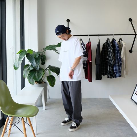 たまに着るバックグラフィックTは新鮮で良いものだ