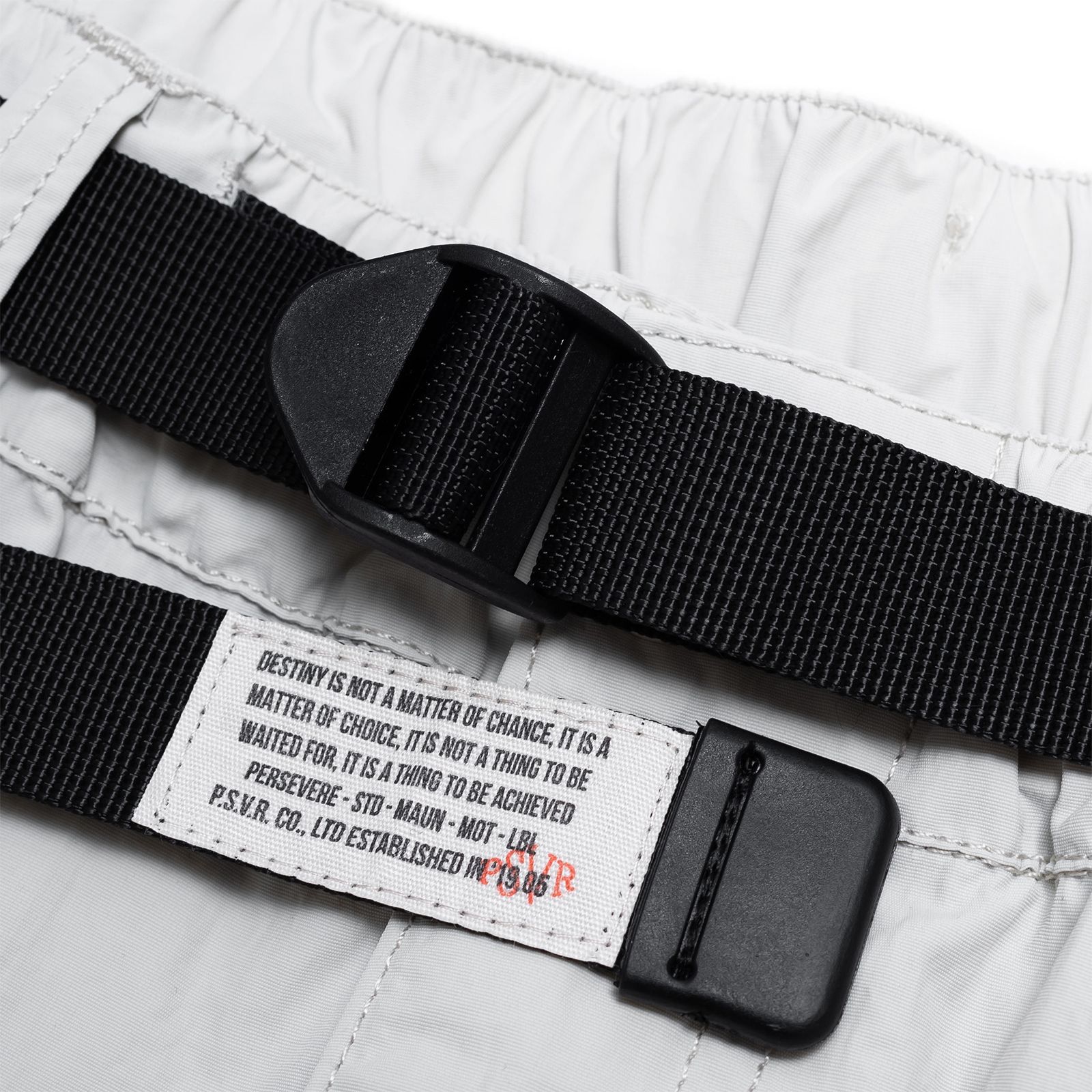 【ラスト1点 M 】water-repellent nylon cargo shorts / オフホワイト