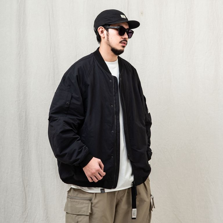 180cm 80kg : 着用サイズ XL