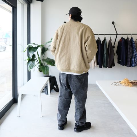 “落ち着き”と“らしさ”をしっかりと意識したMA-1スタイル