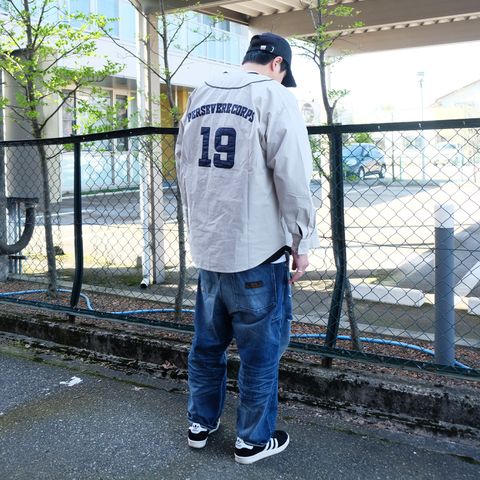 80'sのストリートスタイルのムードをPersevereで現代らしく表現