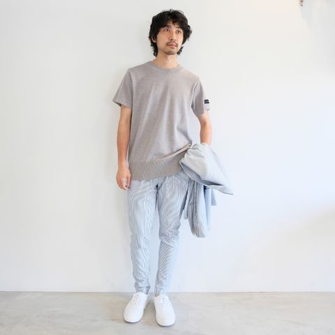 清涼感を感じさせ夏のオトナなセットアップスタイル