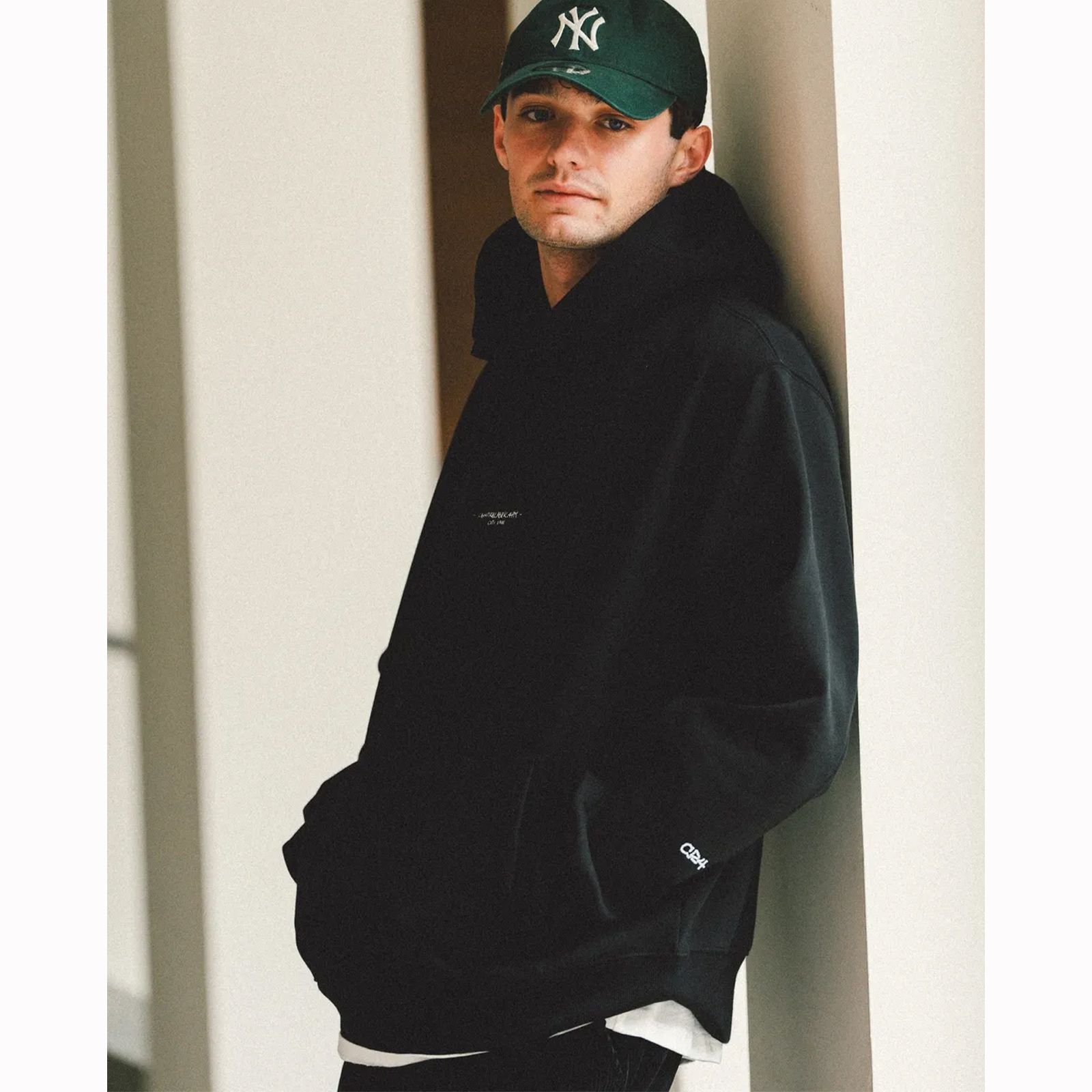 The Mall Hoodie / ブラック