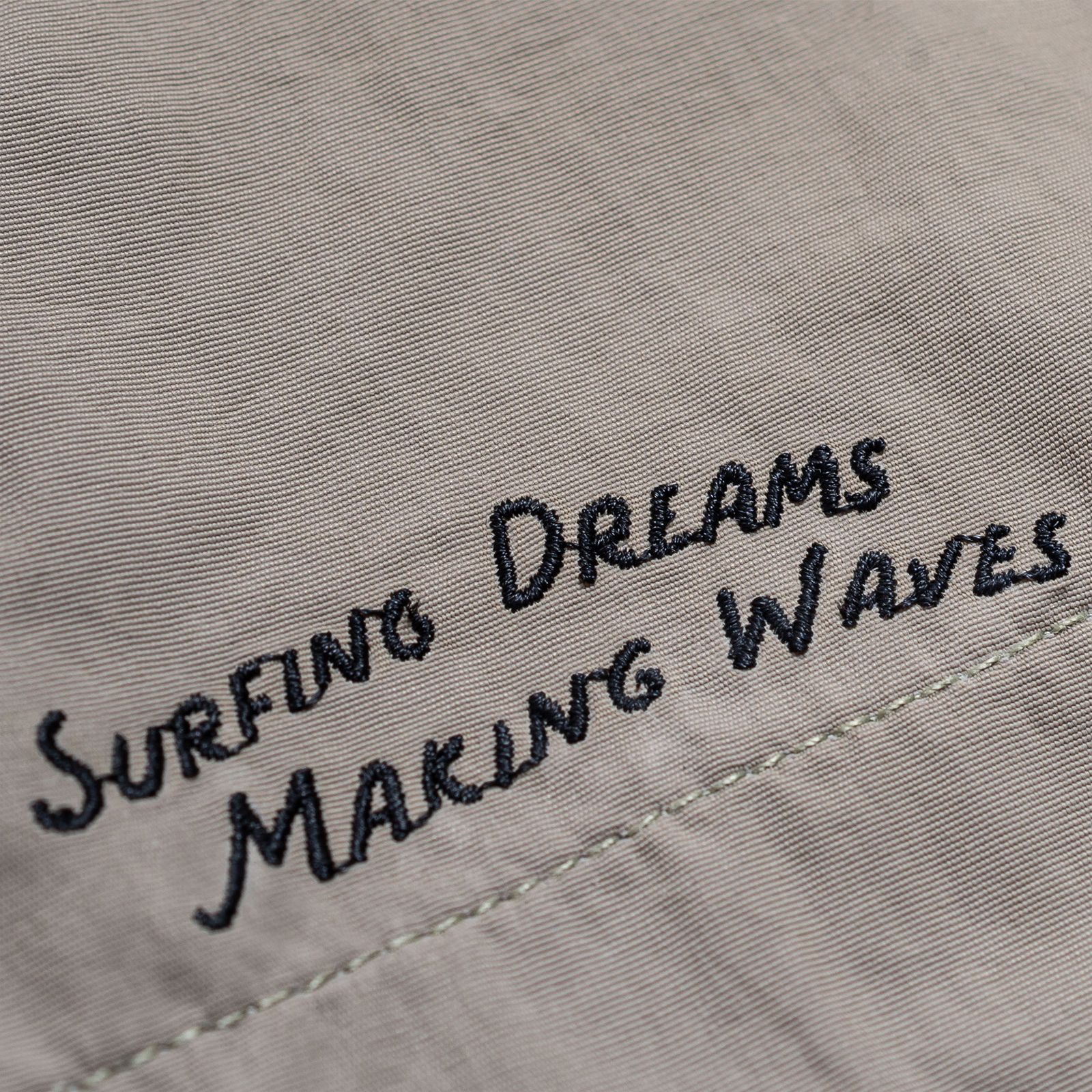 【ラスト1点 XL】ocean-inspired nylon shorts / サンド