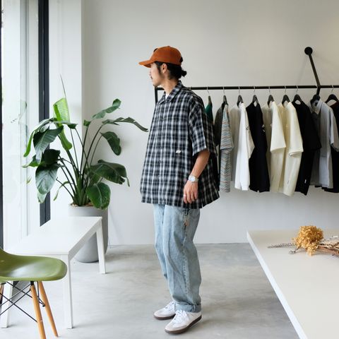 チェックシャツにはついついデニムを合わせてしまいます
