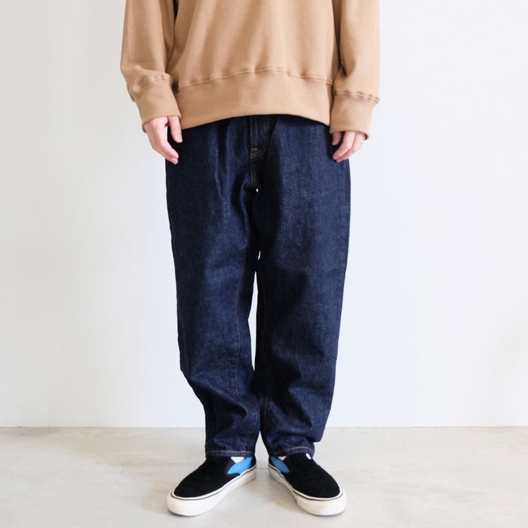 179cm 70kg : 着用サイズ 32