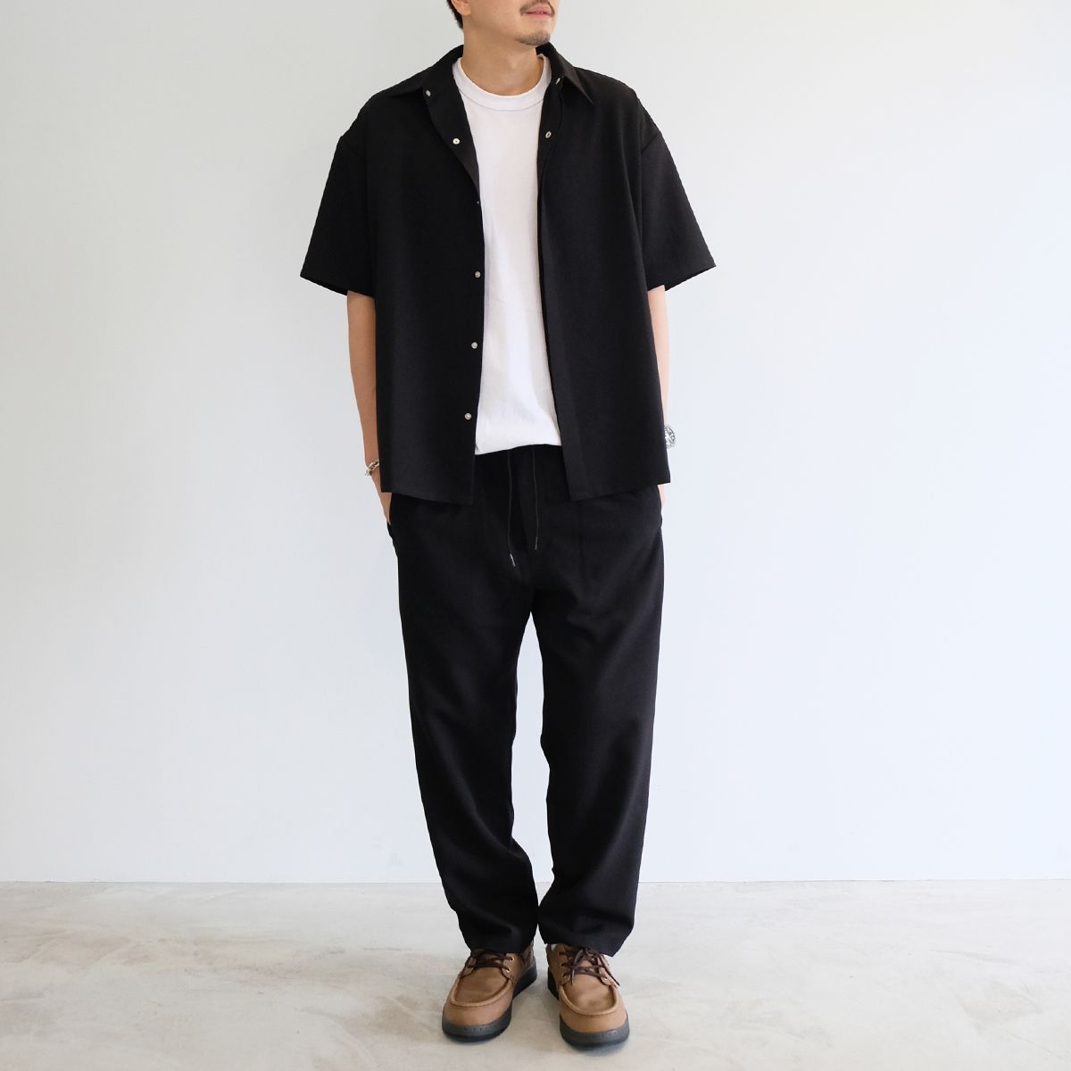 CALEE - 【ラスト1点 L 】Embroidery fly front S/S shirt / ブラック