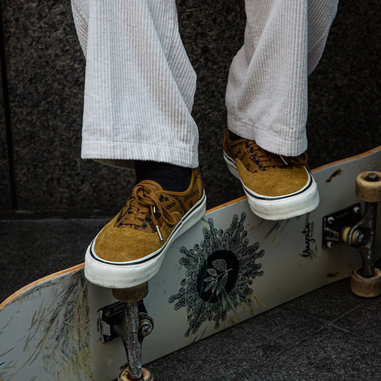 【数量限定】【VANS×Liberaiders】 AUTHENTIC 44 DX  / コヨーテ