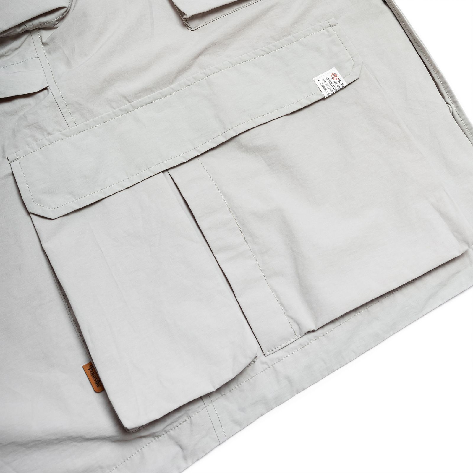 【ラスト1点 L 】water-repellent multi-pocket utility jacket / オフホワイト