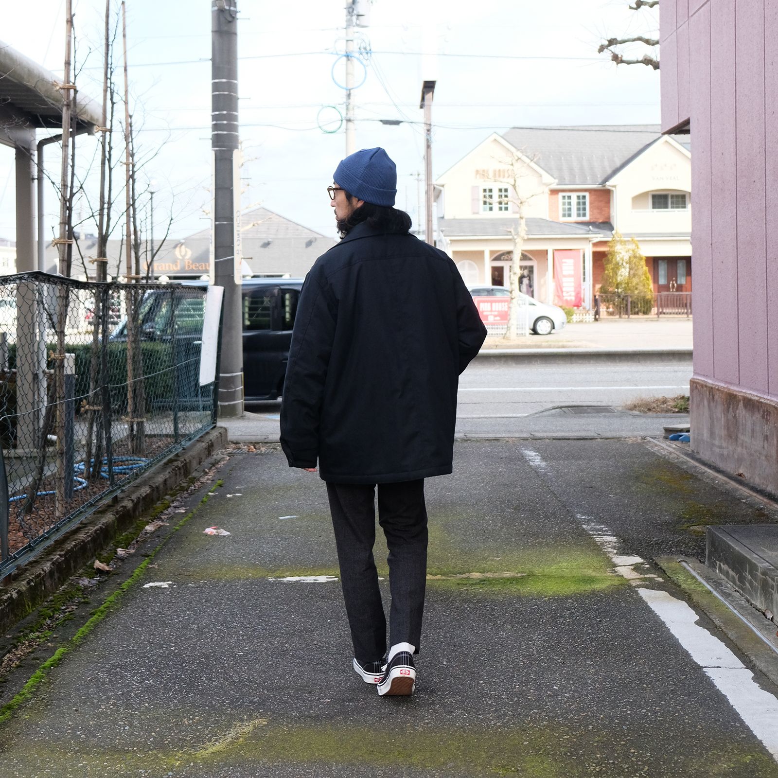 大人のカジュアルスタイルを意識しつつも決めすぎないコートスタイル