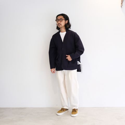 秋の休日を穏やかに過ごすカジュアルコーデ