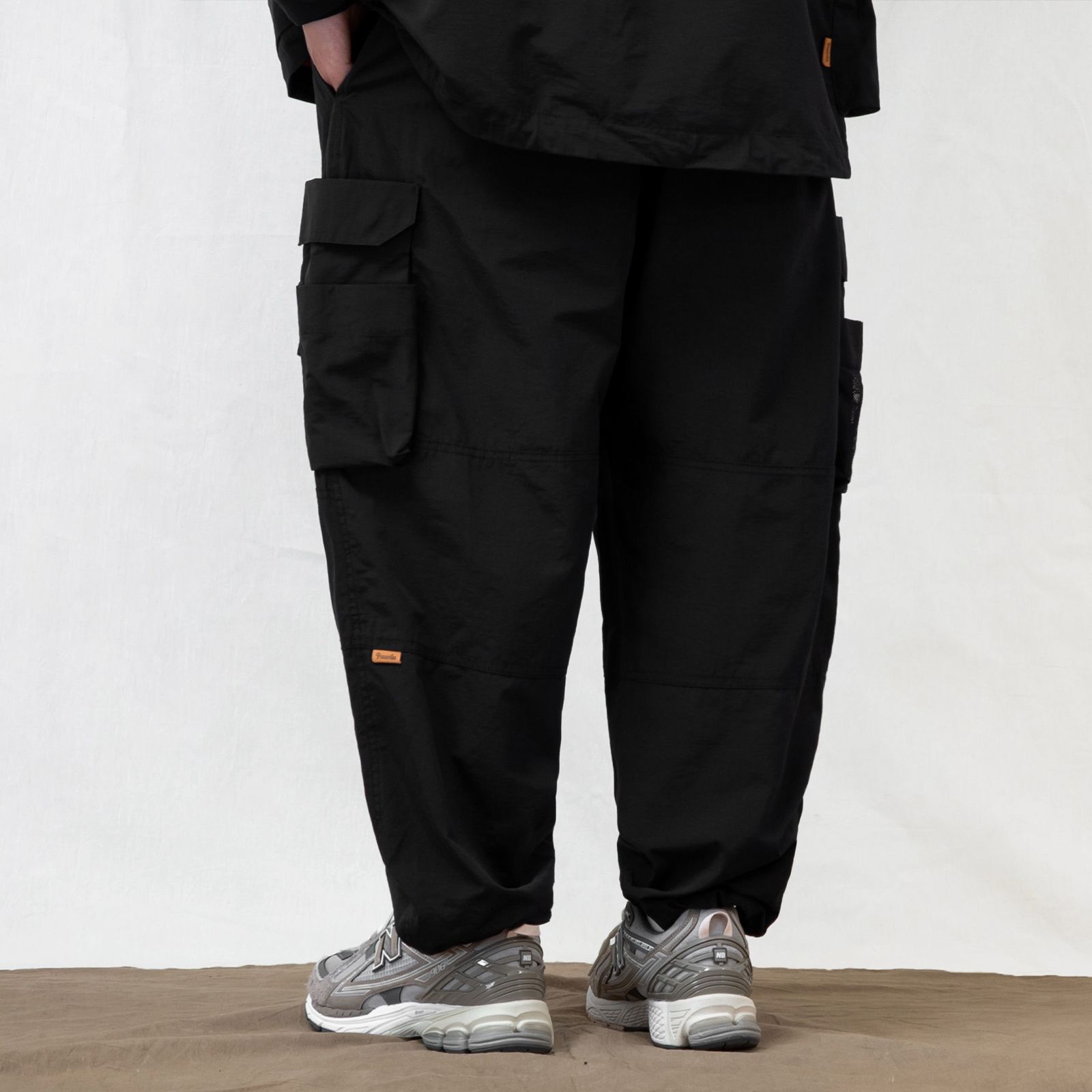 【ラスト1点 XL】water-repellent multi-pocket cargo pants / ブラック