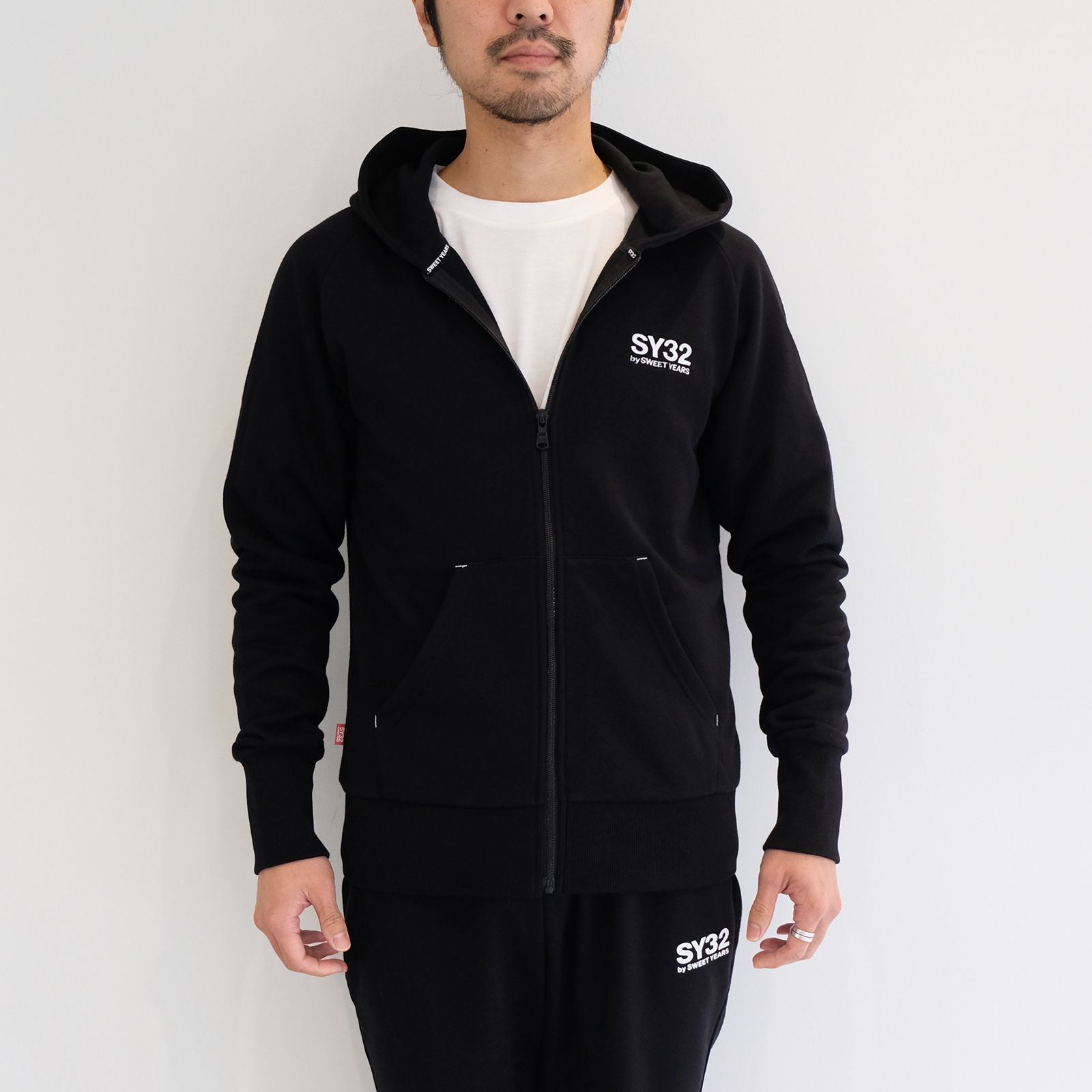 SY32 by SWEET YEARS - 【ラスト1点 M 】basic zip hoodie / ブラック ...