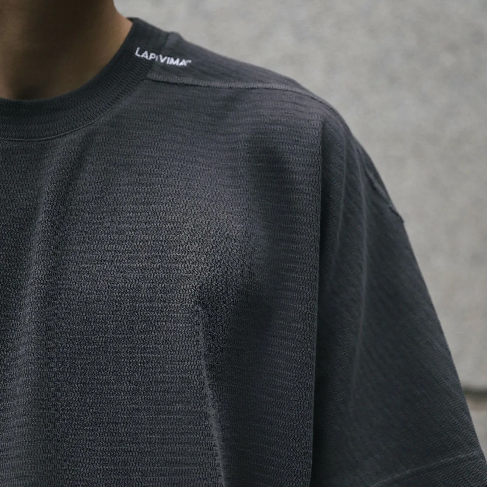 wide structural crewneck / グレー