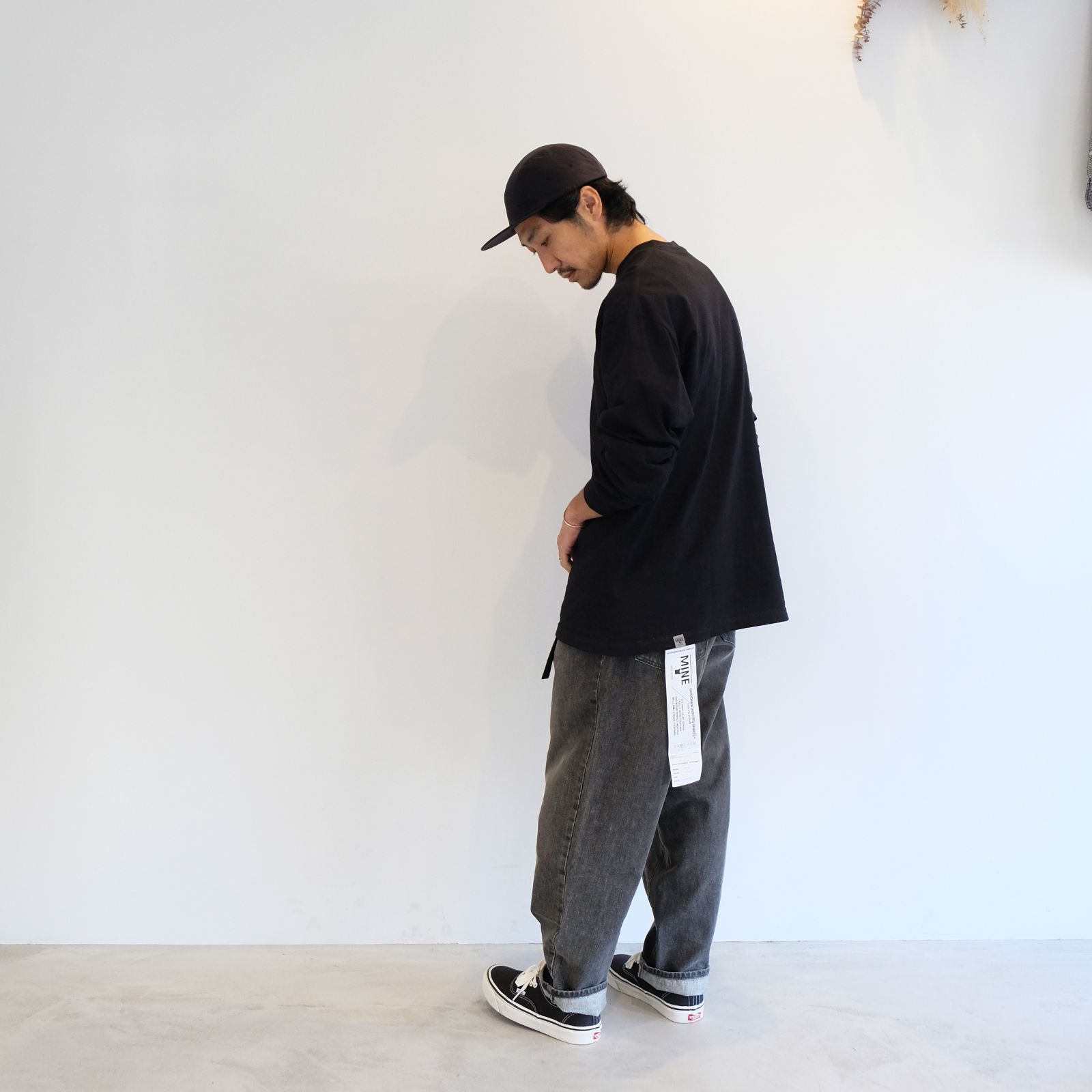 【2023.10.25(wed) 】オールブラックを良い具合の野暮ったさで