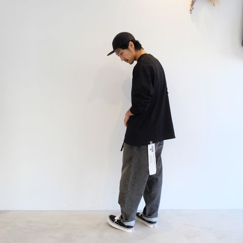 【2023.10.25(wed) 】オールブラックを良い具合の野暮ったさで