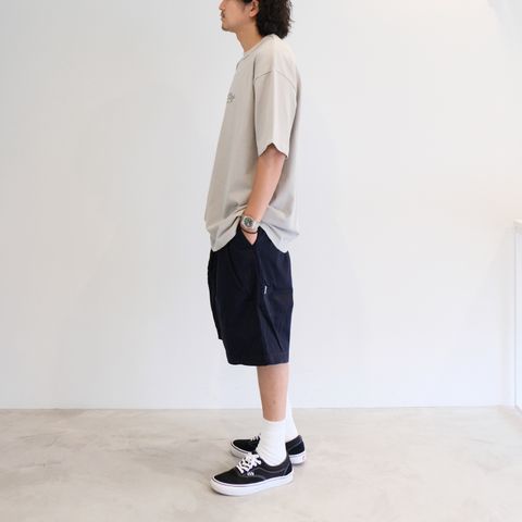 Persevere 2022夏コーデ。Tシャツのセメントグレーカラーが夏にも映える良い色味