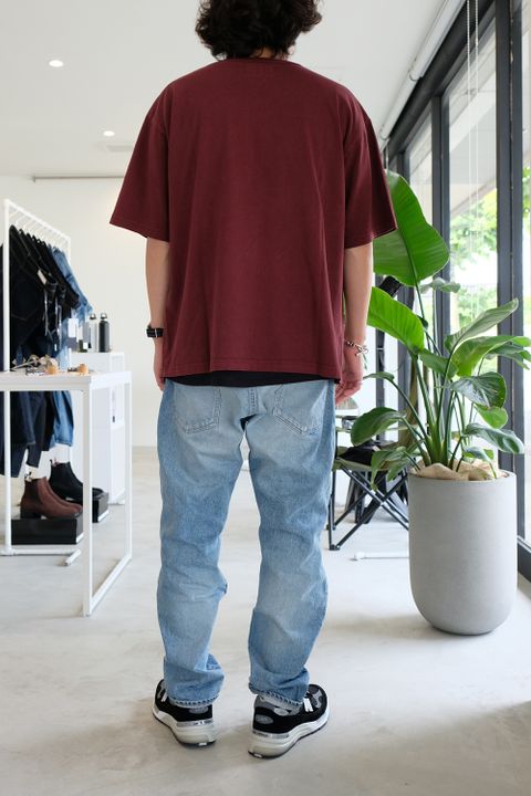 ワインレッドとインディゴブルーの相性は◎