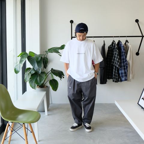 たまに着るバックグラフィックTは新鮮で良いものだ
