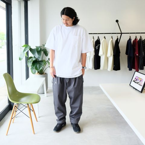 ほんのりキレイさも意識したTシャツスタイル