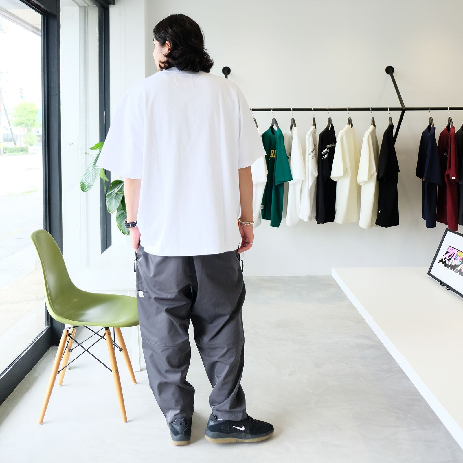 ほんのりキレイさも意識したTシャツスタイル