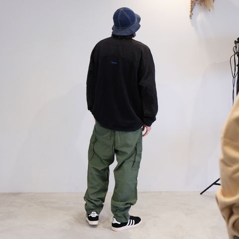 シンプルだけどリベレイダースらしさをしっかりと表現したトレーナースタイル