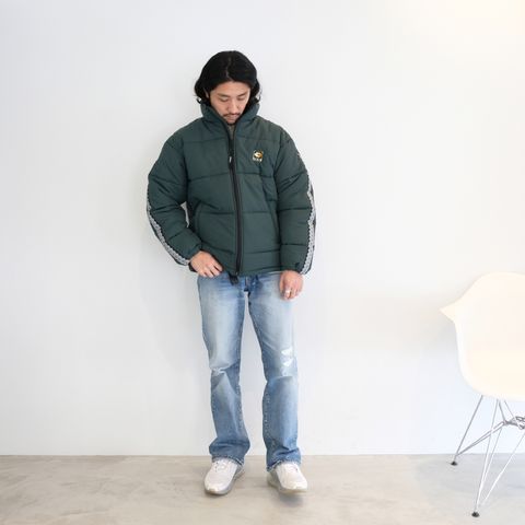 ヴィンテージの雰囲気をキーワードにした冬コーデ