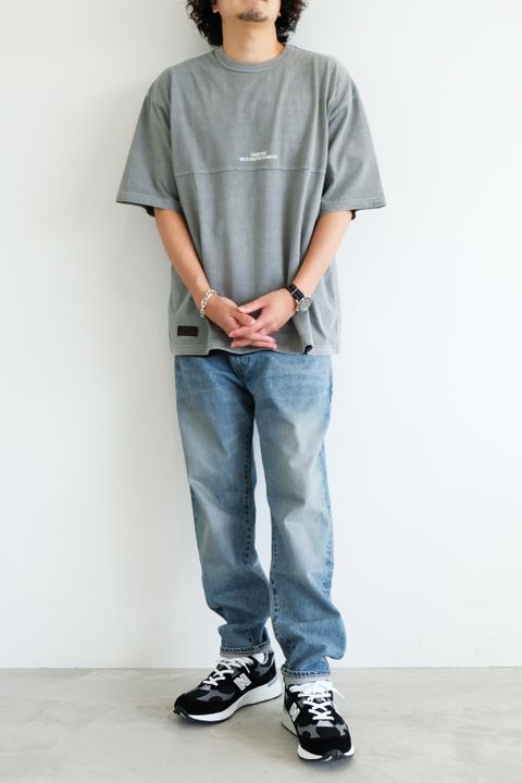 ありそうであまり無い絶妙なTシャツのグレーカラーが◎