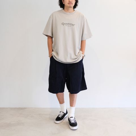 Persevere 2022夏コーデ。Tシャツのセメントグレーカラーが夏にも映える良い色味