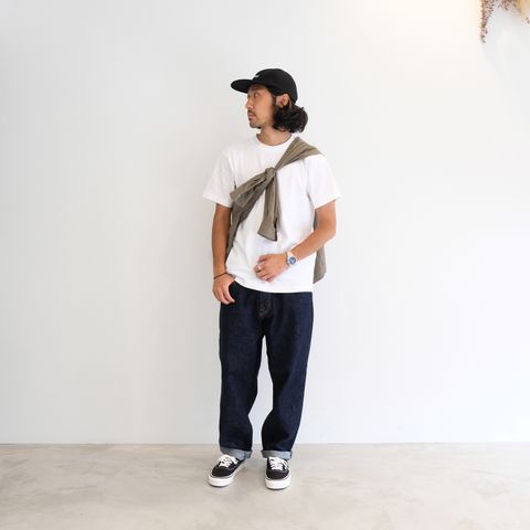 初秋のワイドデニムスタイル