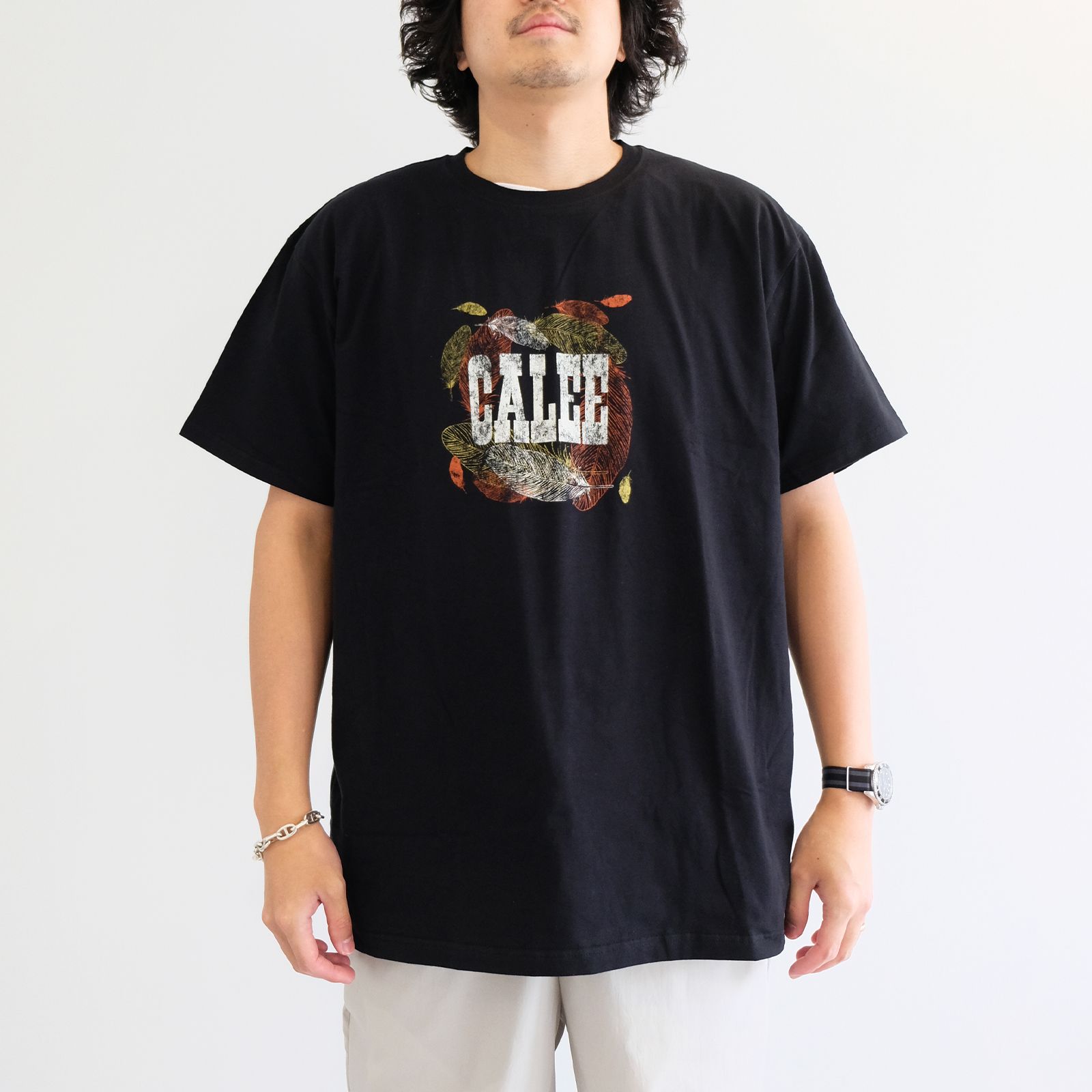 CALEE - 【ラスト1点 XL】フェザーロゴ クルーネックTシャツ / stretch