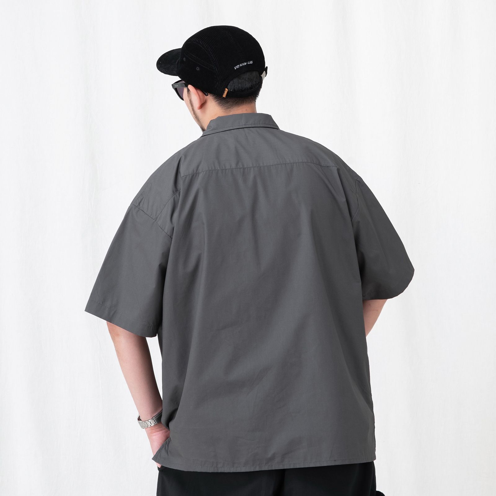 brand logo loose-fit shirt / ダークグレー