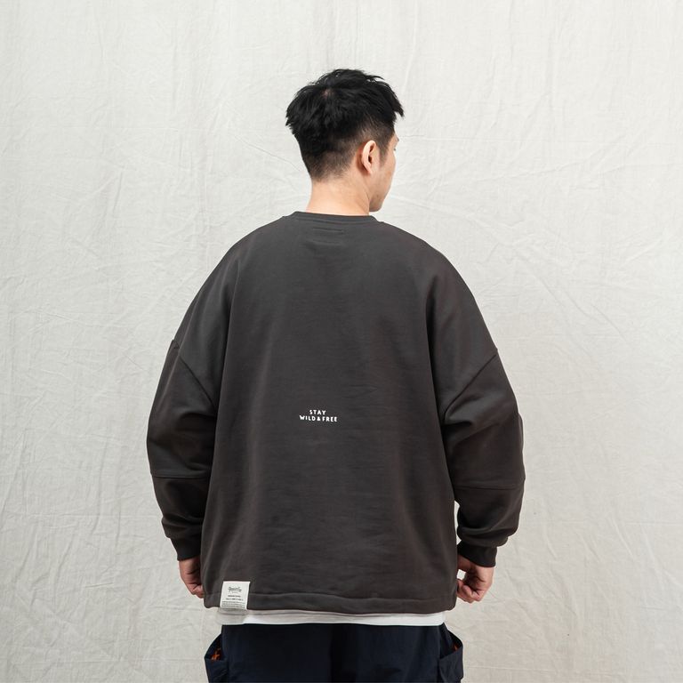 171cm 60kg : 着用サイズ M