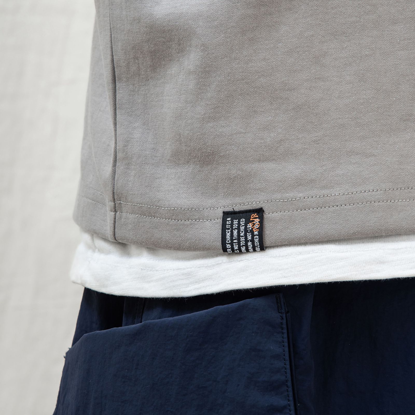 【ラスト1点 M 】hexagonal pocket classic t-shirt / ライトグレー